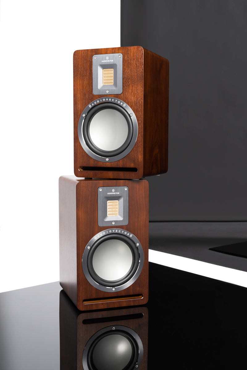 20220128_Absolute_Sound_Speakers1097
